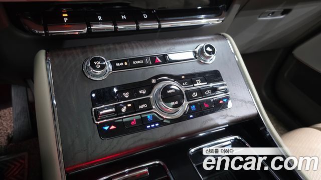 Lincoln Aviator 2022 — photo 33