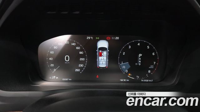 Volvo XC90 2020 — photo 8