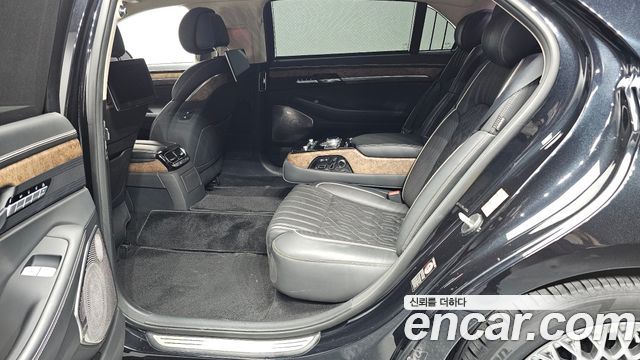 Genesis G90 2019 — photo 11