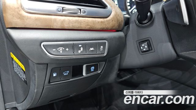 Genesis G90 2019 — photo 13