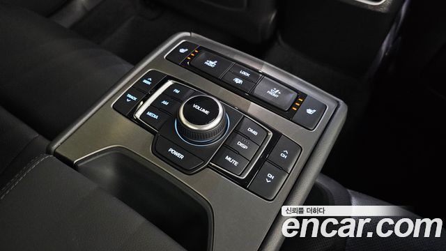 Hyundai Genesis 2015 — photo 18