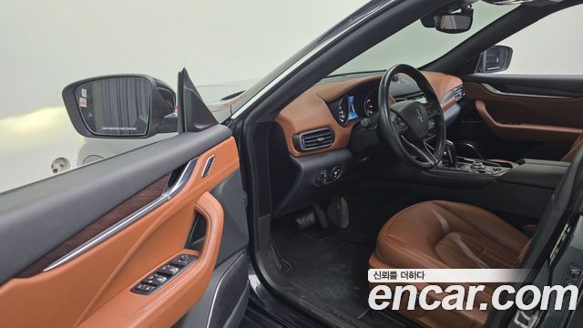 Maserati Levante 2020 — photo 11