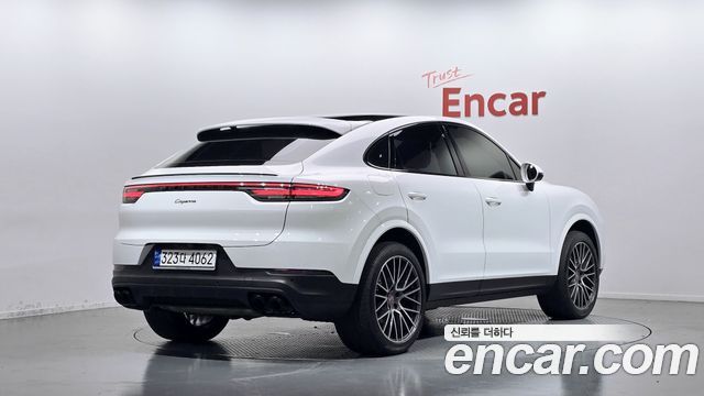 Porsche Cayenne 2023 — photo 2