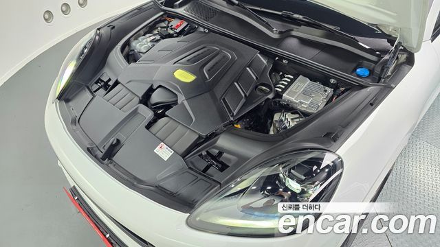 Porsche Cayenne 2023 — photo 6
