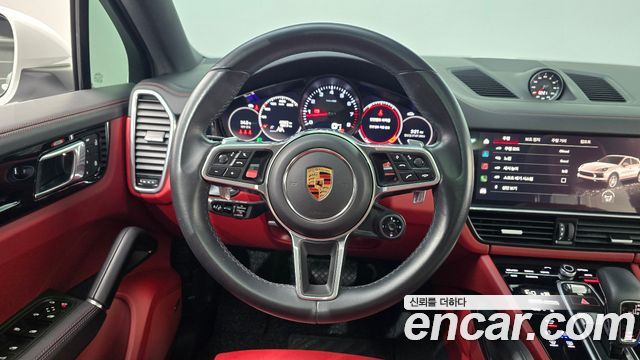 Porsche Cayenne 2023 — photo 19