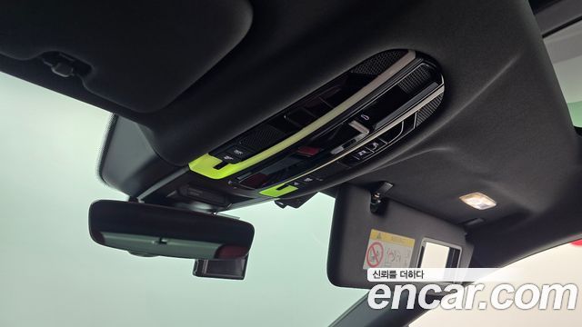 Porsche Cayenne 2023 — photo 30