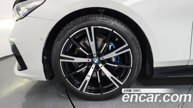BMW 5-Series 2026 — photo 5