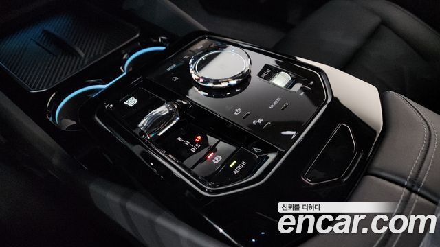 BMW 5-Series 2026 — photo 9