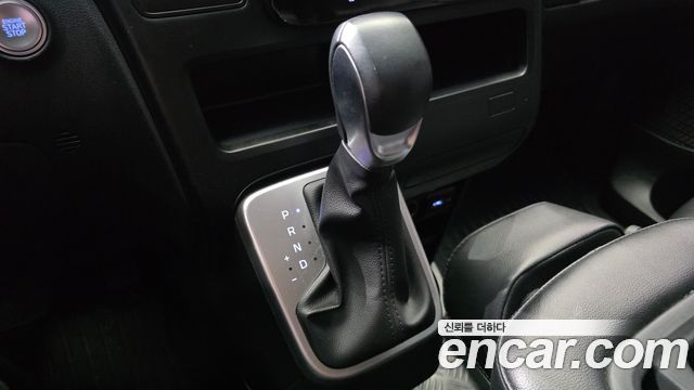 Hyundai Staria 2022 — photo 12