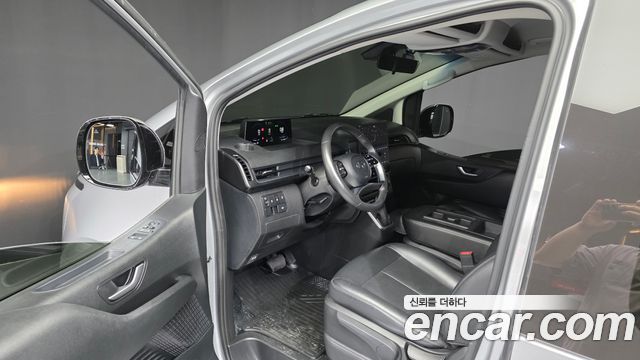 Hyundai Staria 2022 — photo 13