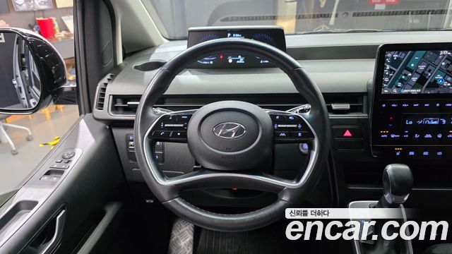 Hyundai Staria 2022 — photo 18