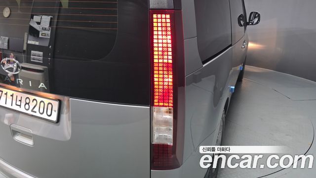 Hyundai Staria 2022 — photo 9