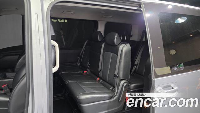 Hyundai Staria 2022 — photo 16