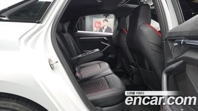 Audi RS3 2024 — photo 17