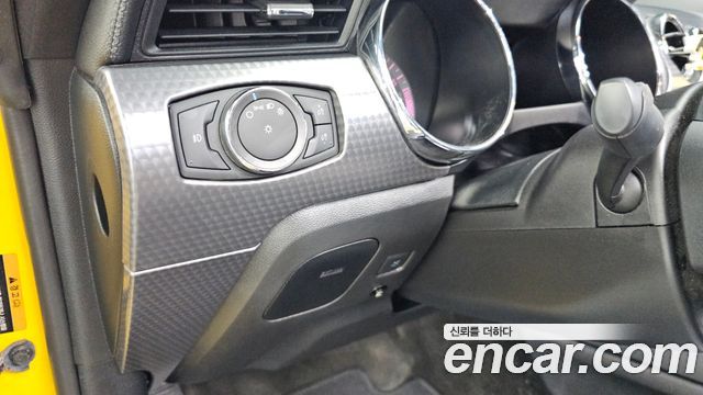 Ford Mustang 2017 — photo 26