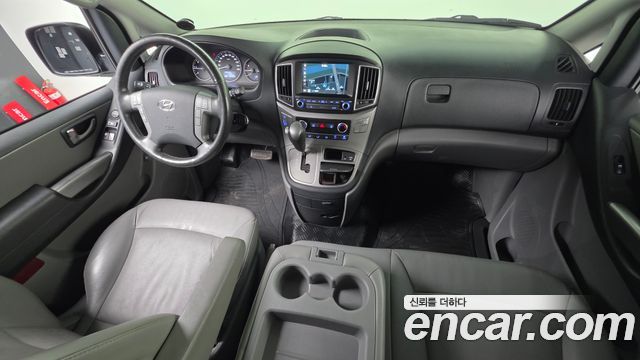 Hyundai Starex 2018 — photo 10