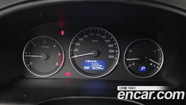 Hyundai Starex 2018 — photo 11