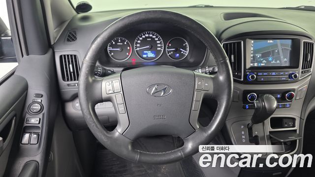 Hyundai Starex 2018 — photo 19