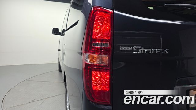 Hyundai Starex 2018 — photo 9