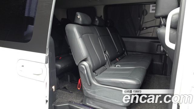 Hyundai Staria 2025 — photo 12