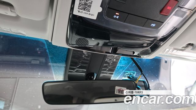 Hyundai Staria 2025 — photo 19
