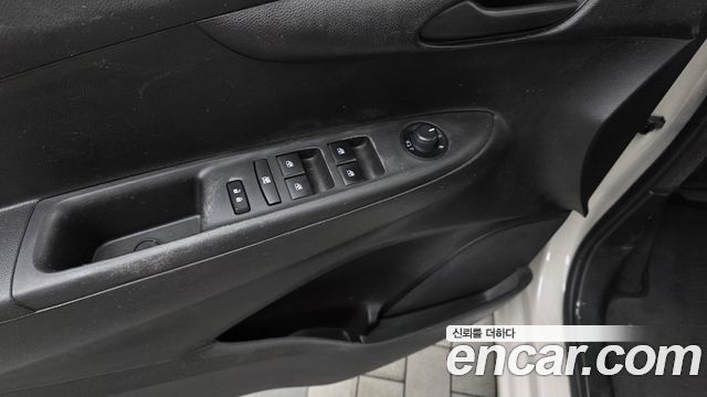 Chevrolet Korea Spark 2018 — photo 17
