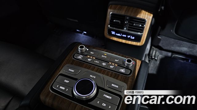 Kia K9 2022 — photo 25
