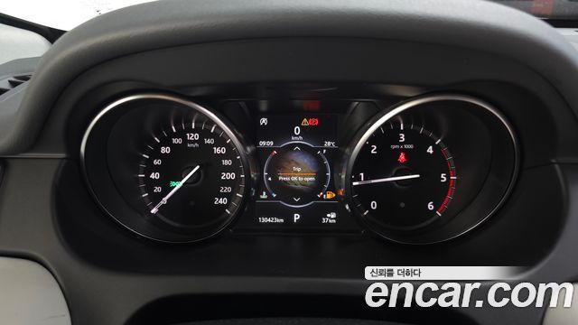 Land Rover Discovery Sport 2018 — photo 8