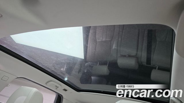 Land Rover Discovery Sport 2018 — photo 16