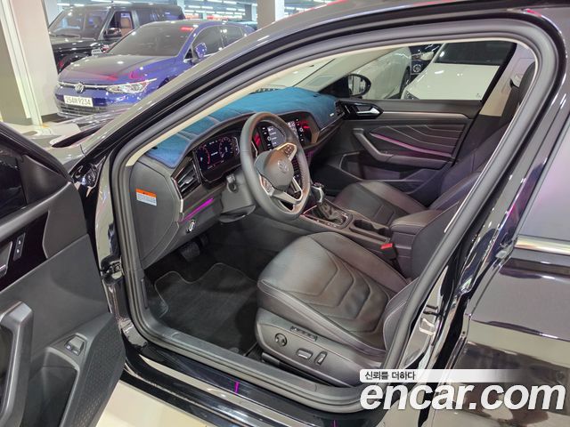 Volkswagen Jetta 2023 — photo 10
