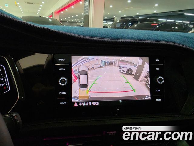 Volkswagen Jetta 2023 — photo 16