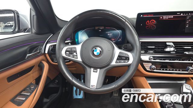 BMW 5-Series 2023 — photo 12