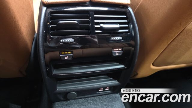 BMW 5-Series 2023 — photo 19