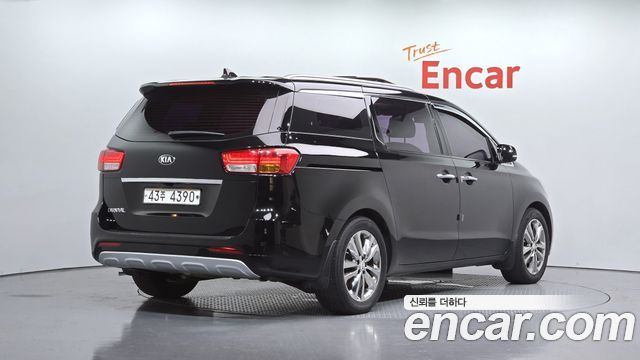 Kia Canival 2016 — photo 2