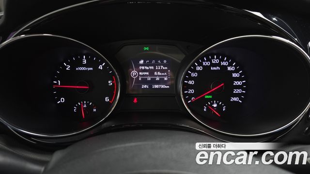 Kia Canival 2016 — photo 8