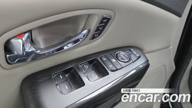 Kia Canival 2016 — photo 14