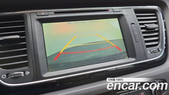 Kia Canival 2016 — photo 16
