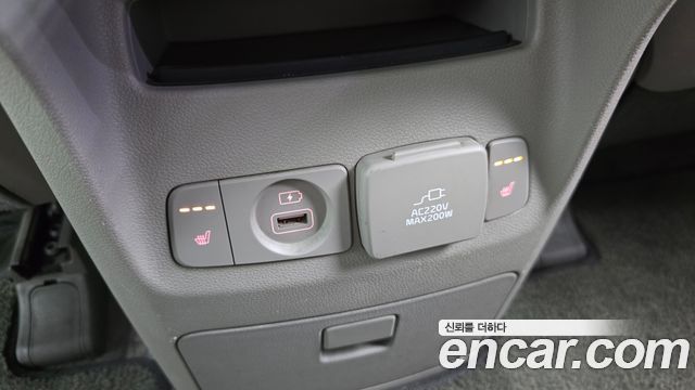 Kia Canival 2016 — photo 18