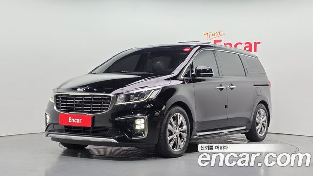 Kia Canival 2020 — photo 1