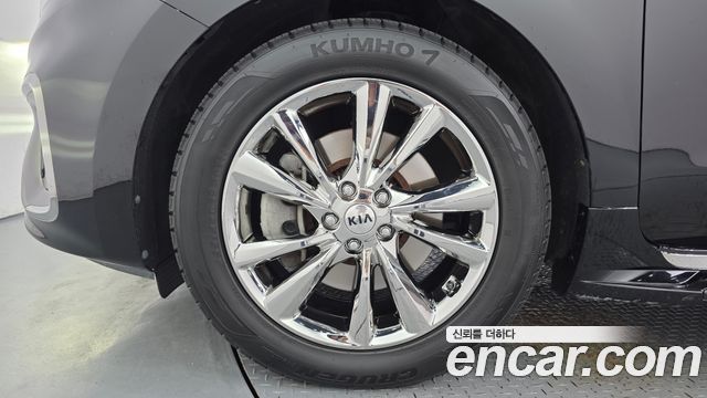 Kia Canival 2020 — photo 5