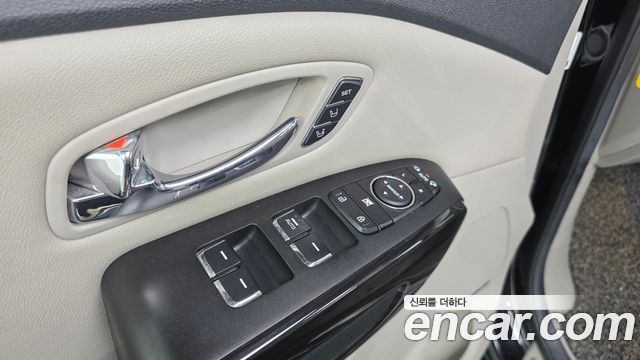 Kia Canival 2020 — photo 18