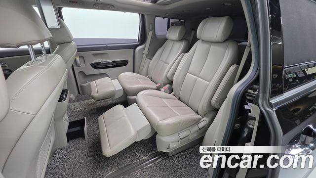 Kia Canival 2020 — photo 22
