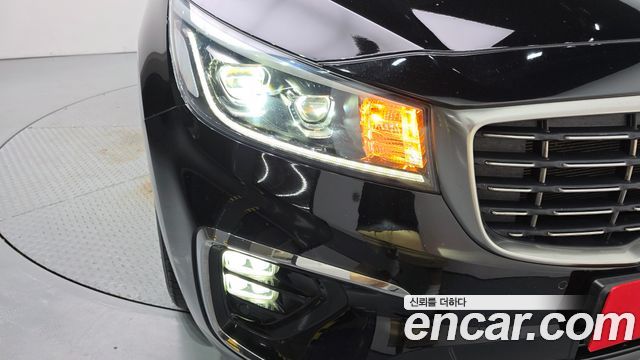 Kia Canival 2020 — photo 8