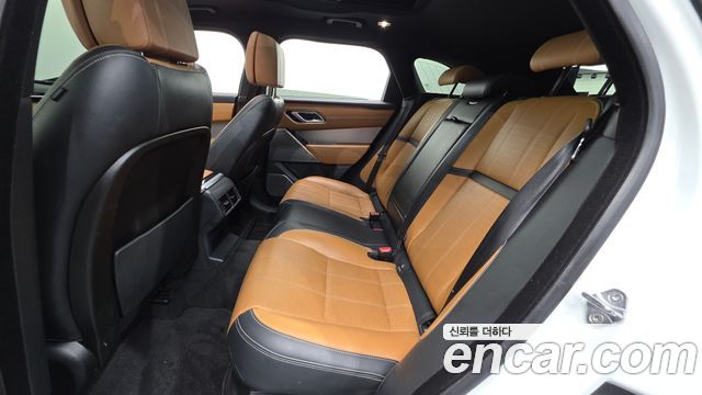 Land Rover Range Rover Velar 2019 — photo 18