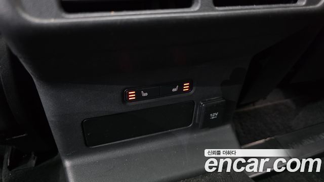 Land Rover Range Rover Velar 2019 — photo 19