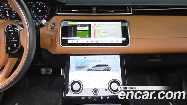 Land Rover Range Rover Velar 2019 — photo 20