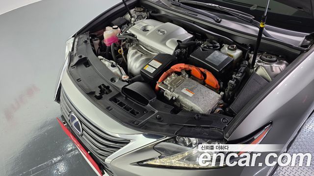 Lexus ES 2018 — photo 6