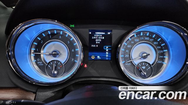 Chrysler 300C 2014 — photo 8