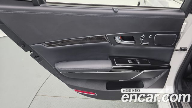 Kia K9 2017 — photo 15