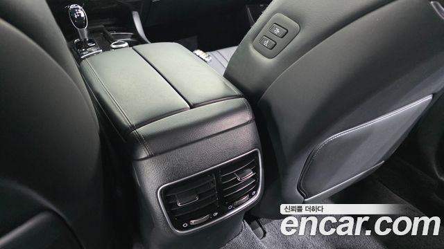 Kia K9 2017 — photo 31
